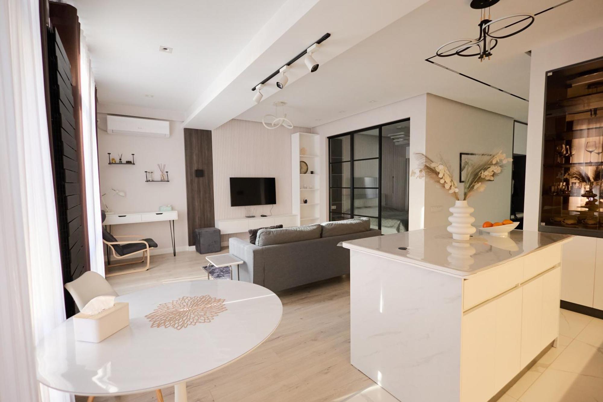 דושאנבה Lovely 1-Bedroom Rental Unit In Downtown מראה חיצוני תמונה
